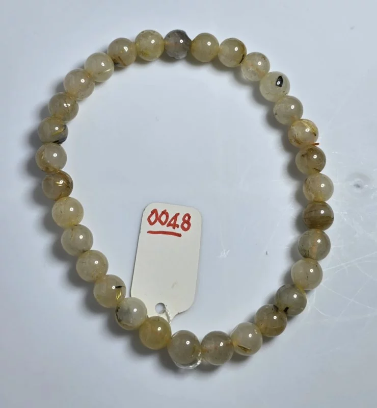 Golden Rutilated Quartz (ไหมเศรษฐี)