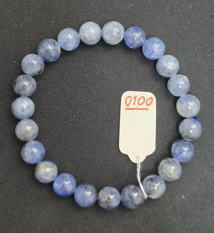 Kyanite (ไคยาไนท์)