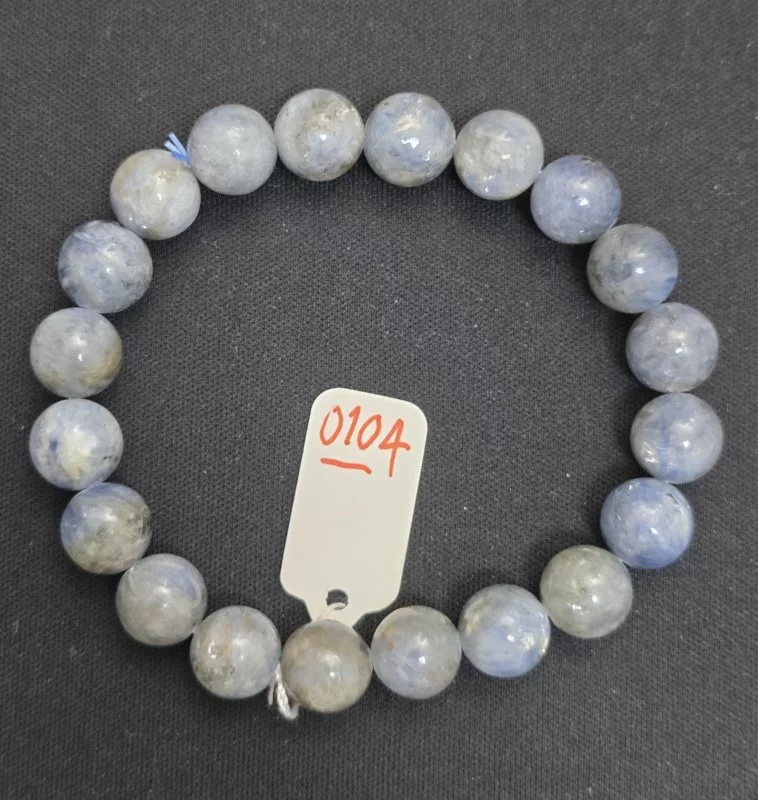 Blue Kyanite (บลู ไคยาไนต์)