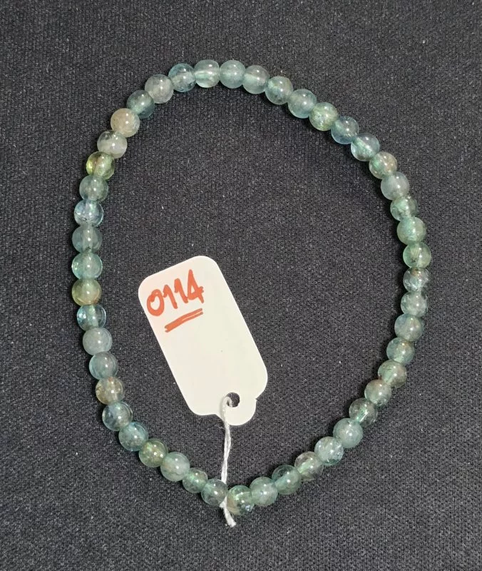 Green Kyanite (กรีน ไคยาไนท์)