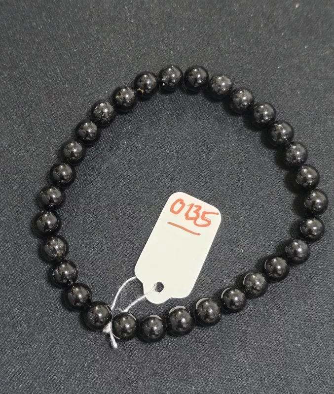Black Rutilated Quartz (ควอตซ์ไหมสีดำ)