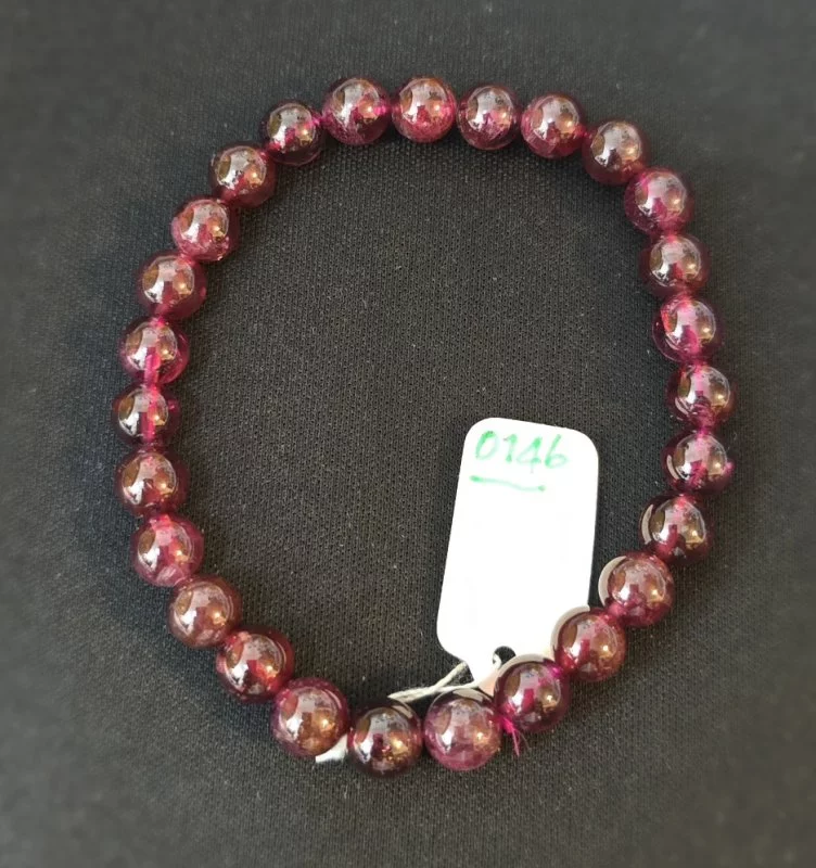 Rhodolite Garnet (โรโดไลต์ การ์เนต)