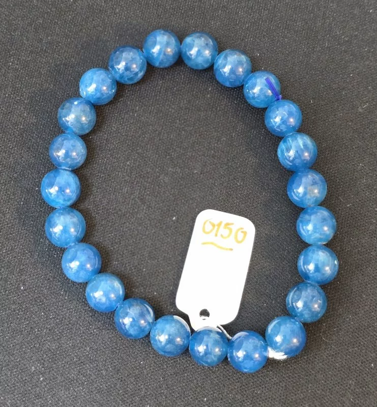 Apatite (อพาไทต์)