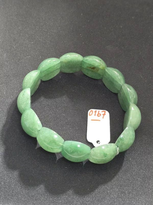 Aventurine (อะเวนเจอรีน)