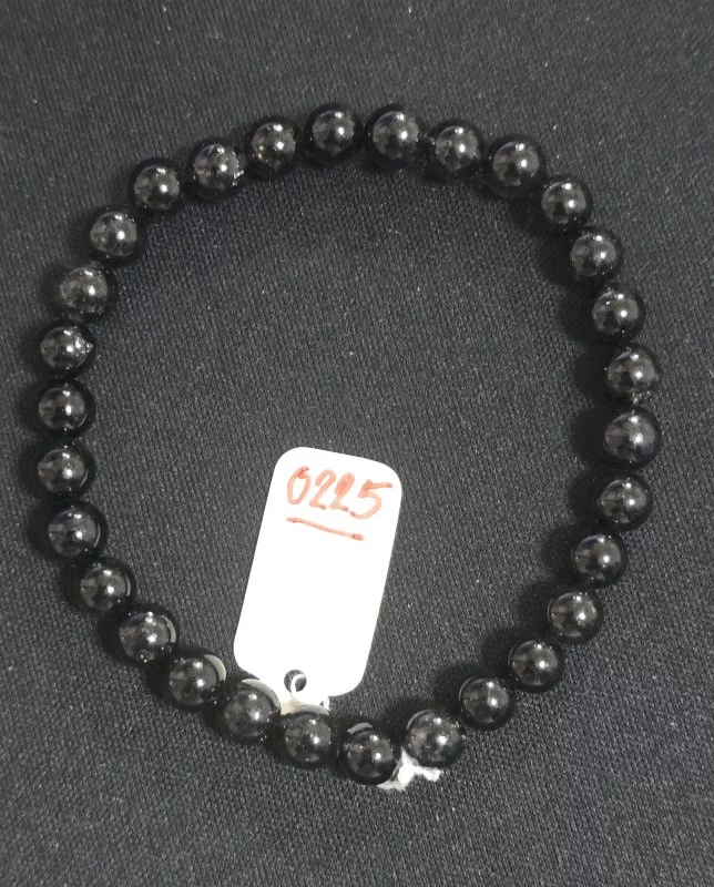 Black Rutilated Quartz (ควอตซ์ไหมสีดำ)