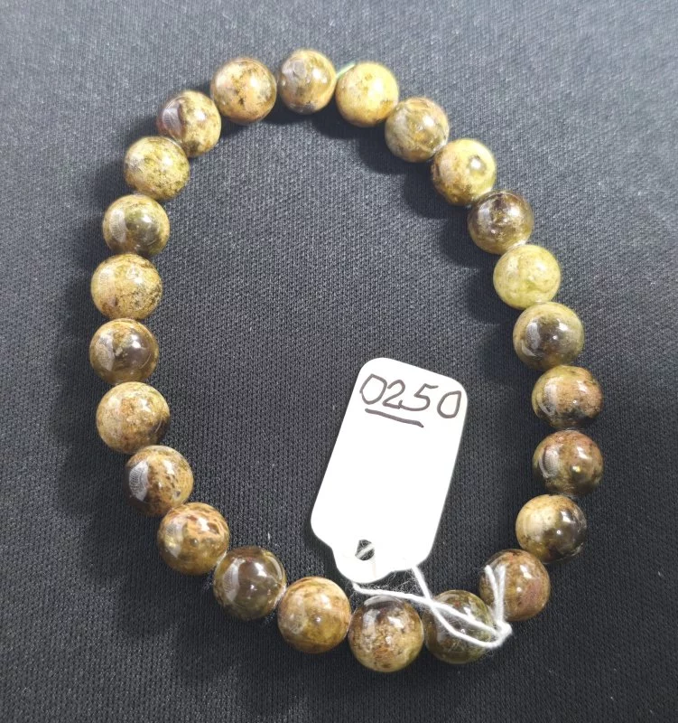 Green Garnet (กรีน การ์เน็ต)
