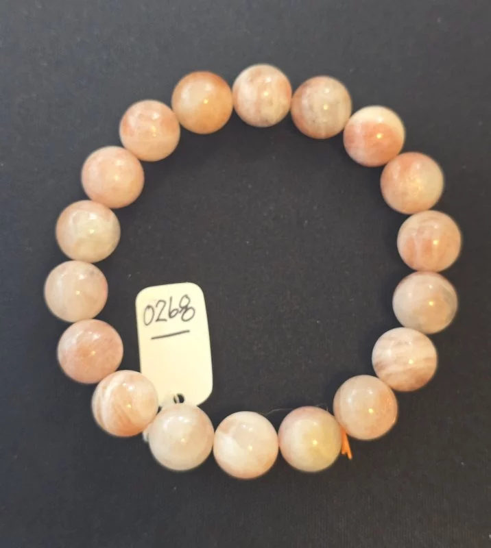 Arusha Sunstone (อรุชา ซันสโตน )