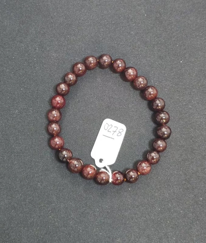 Red Rutilated Quartz (ไหมแดง)