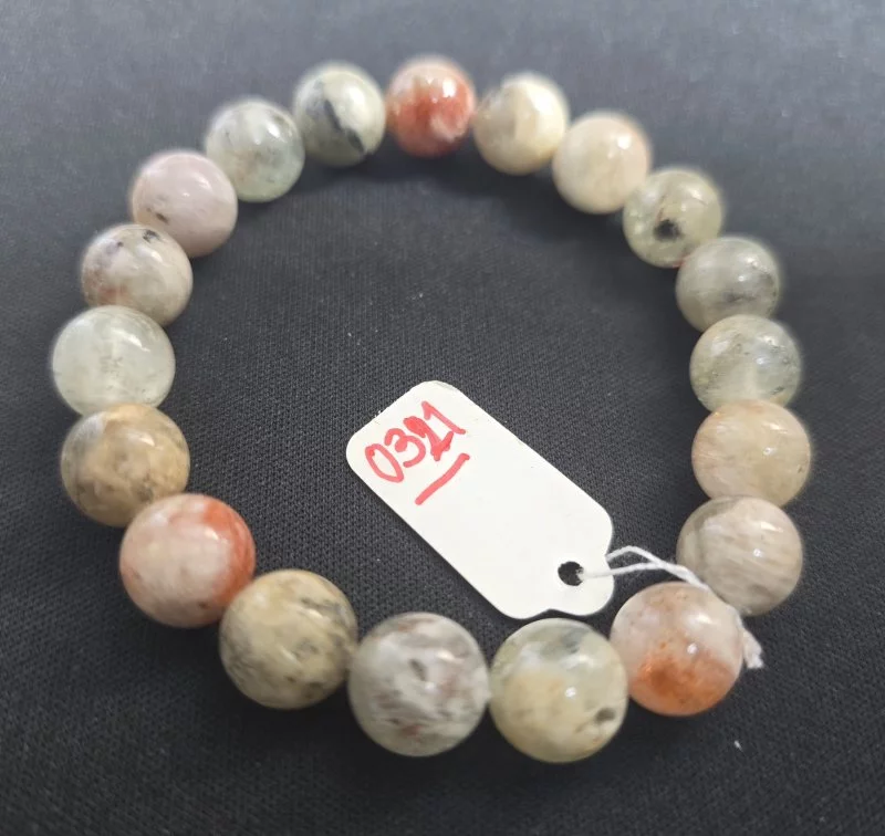 Arusha Sunstone (อรุชา ซันสโตน )