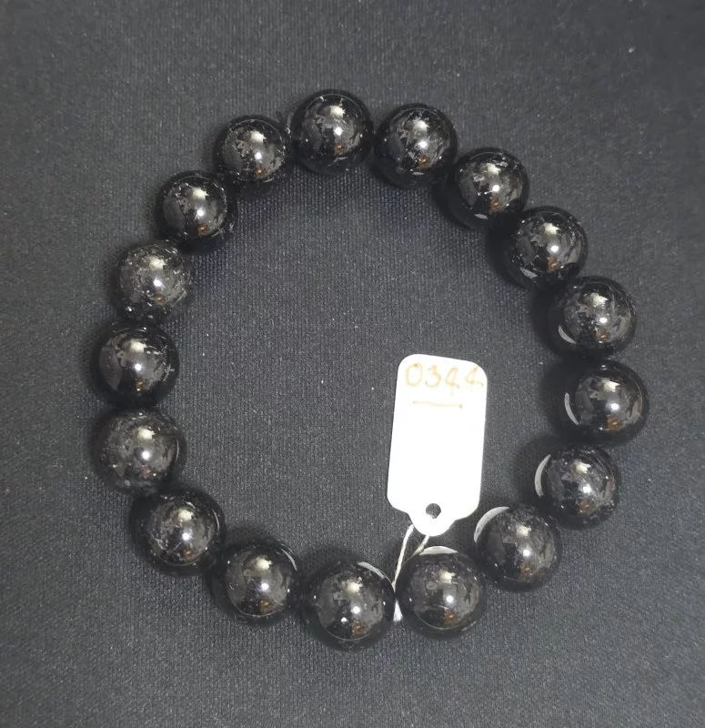 Black Rutilated Quartz (ควอตซ์ไหมสีดำ)