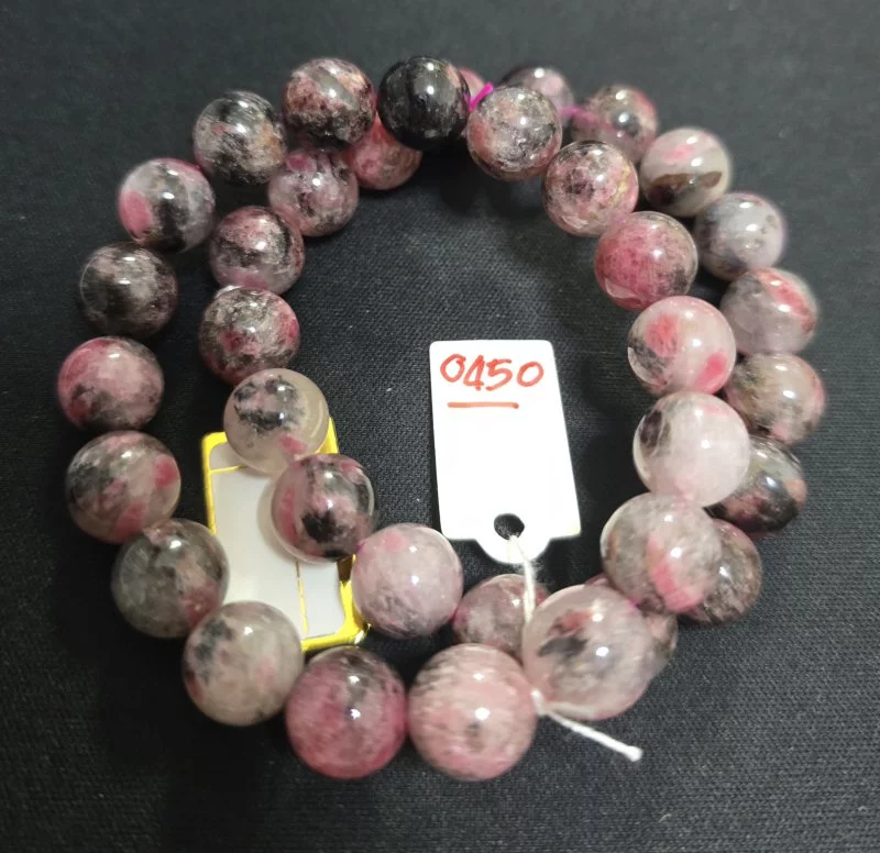 Black Rhodonite (แบล็ก โรโดไนต์)