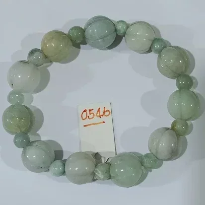Jade (หยก)