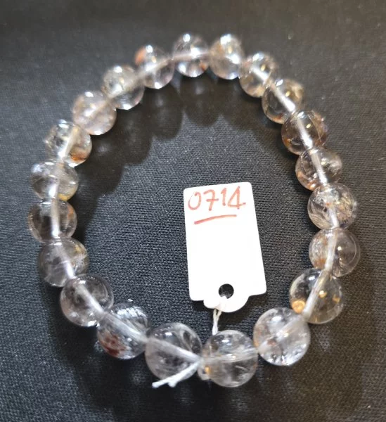 Phantom Quartz (ควอตซ์เงา)