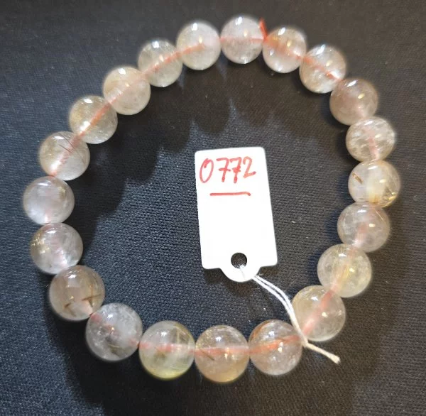 Golden Rutilated Quartz (ไหมเศรษฐี)