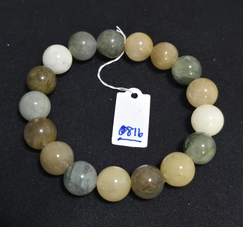 Multi-Rutilated Quartz (มัลติ-รูทิเลต ควอตซ์)