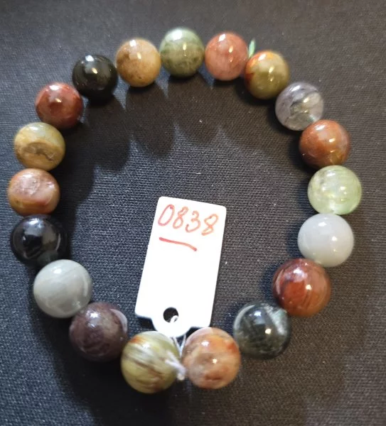 5 Colored Quartz (แก้วโป่งข่าม 5 สี)