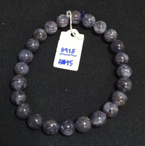 Iolite (ไอโอไลต์)