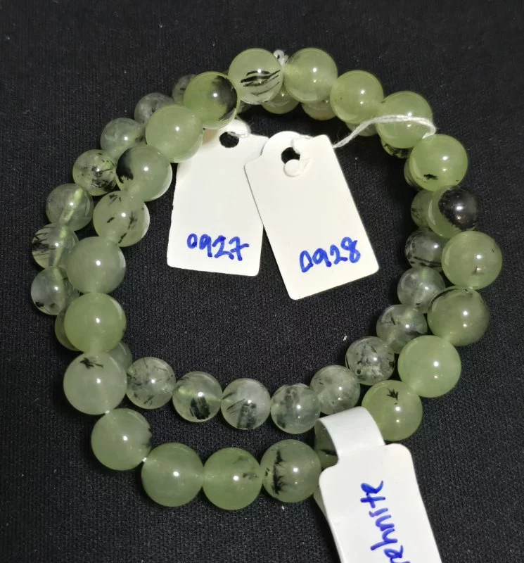Prehnite (พรีไนท์)