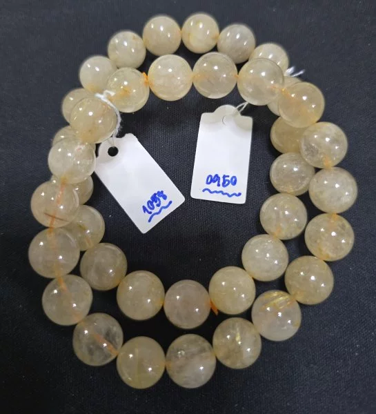 Golden Rutilated Quartz (ไหมเศรษฐี)