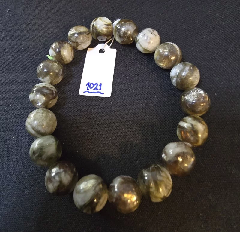 Green Mica (ไมก้าเขียว)