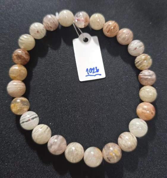 Phan Chan Quartz (แก้วโป่งข่ามพันชั้น)