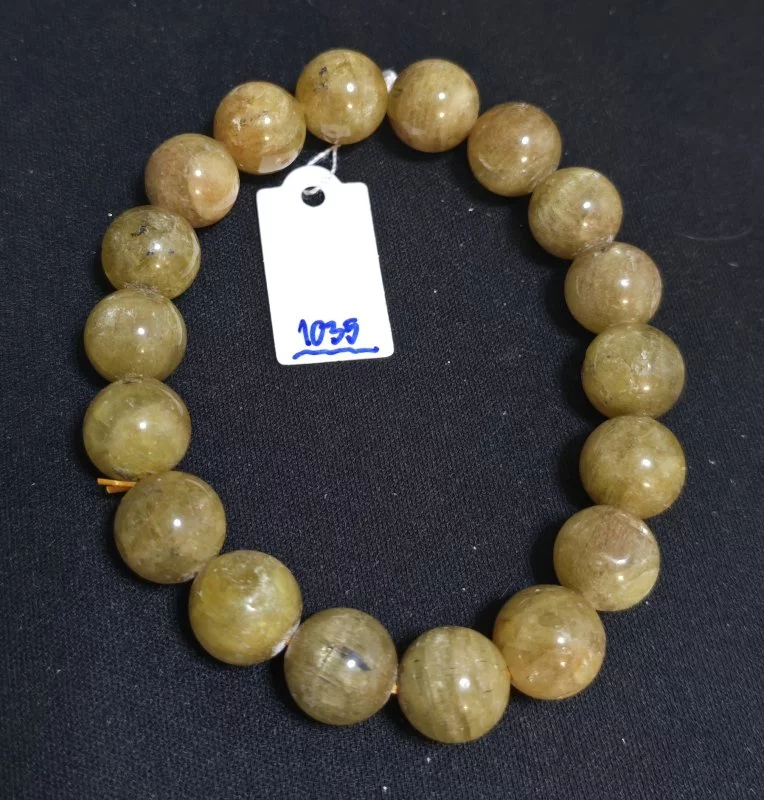 Golden Amethyst (โกลเด้น อเมทิสต์)