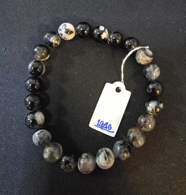 Black Sakura Agate (แบล็ก ซากุระ อาเกต)