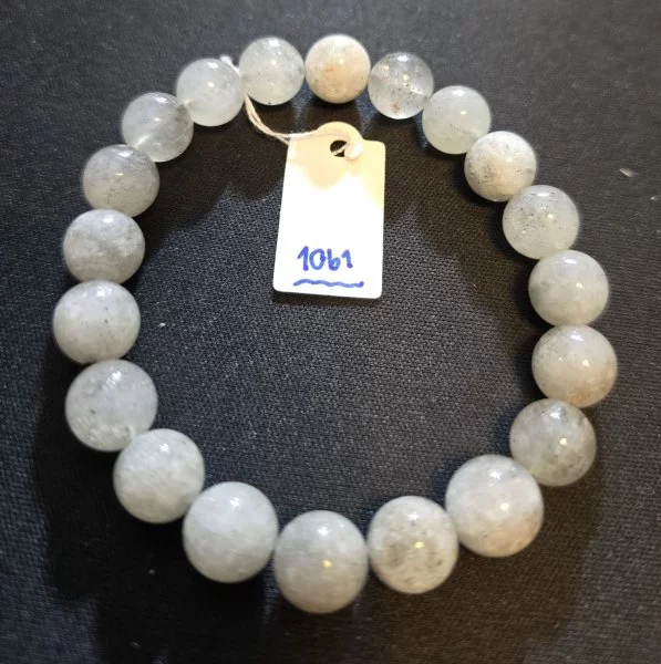 Silver Sand Stone (ซิลเวอร์ แซนด์ สโตน )
