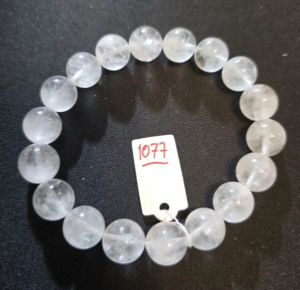 Himalayan Ice Quartz (หิมาลายัน ไอซ์ ควอตซ์ )