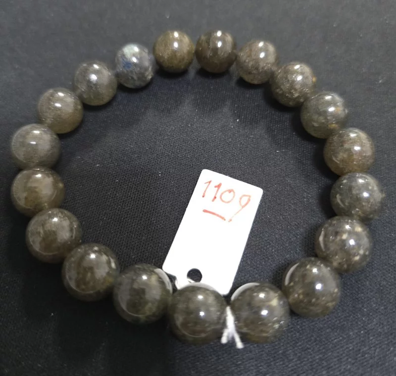 Blue Strawberry Quartz (บลู สตรอว์เบอร์รี ควอตซ์)