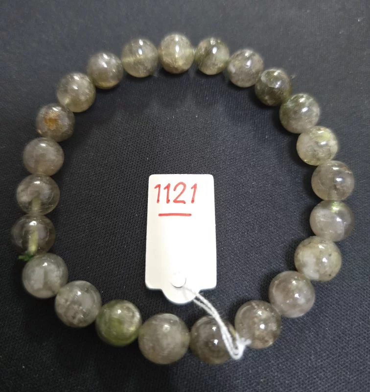 Green Phantom Quartz (แก้วโป่งขามเนื้อโป่งเขียวน้ำใส)