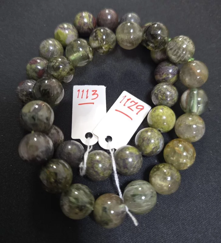 Green Garnet (กรีน การ์เน็ต)