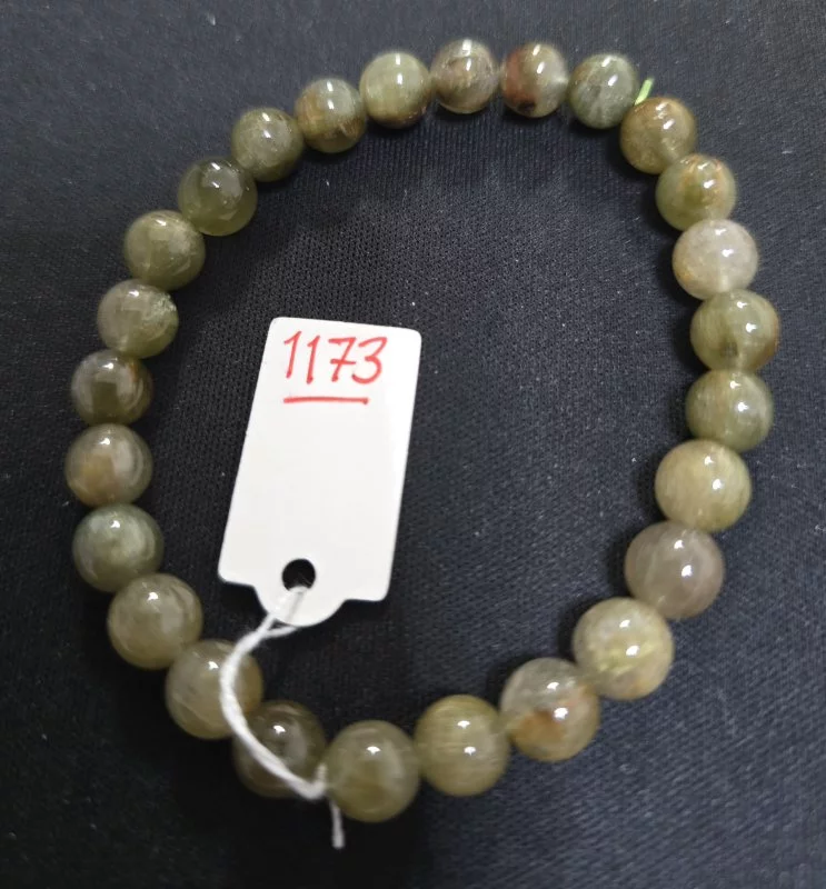 Apatite (อพาไทต์)