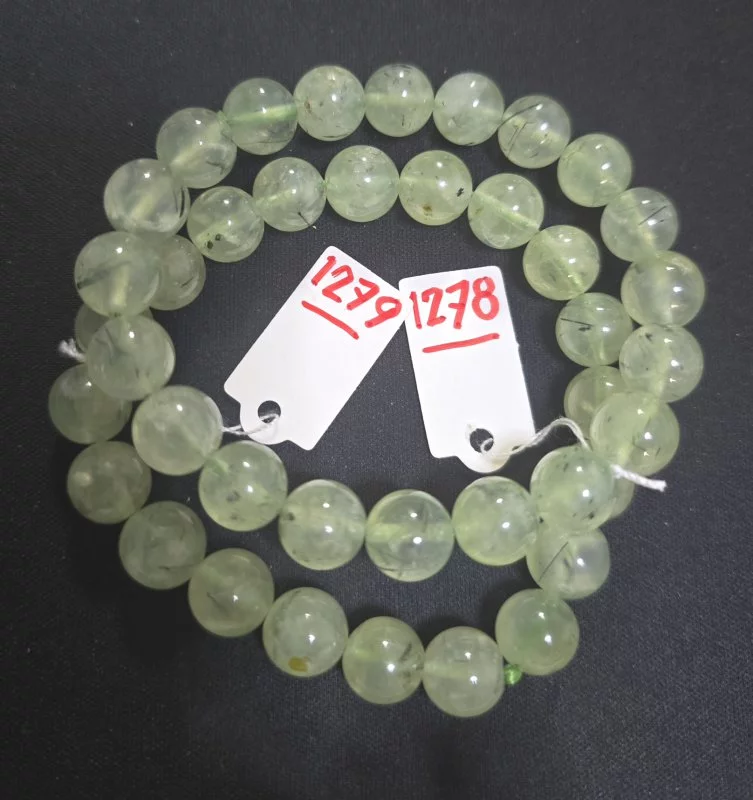 Green Rutilated Quartz (ไหมเขียว)