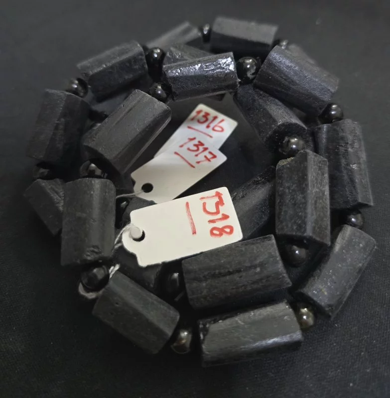 Black Tourmaline (แบล็ก ทัวร์มาลีน)
