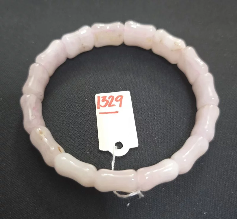 Rose Quartz (โรส ควอตซ์)