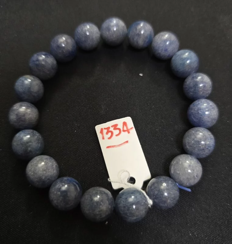 Blue Strawberry Quartz (บลู สตรอว์เบอร์รี ควอตซ์)