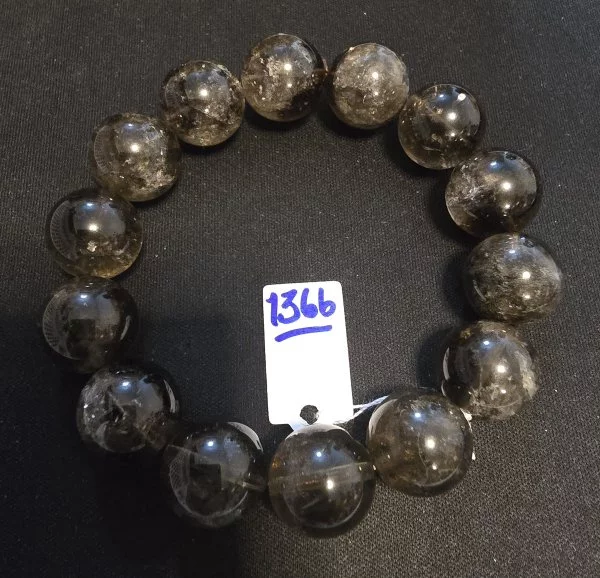 Smoky Quartz (สโมกกี ควอตซ์)