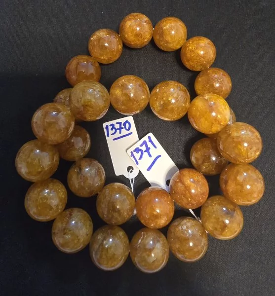 Golden Hematoid Quartz (โกลเด้น เฮมาทอยด์ ควอตซ์)