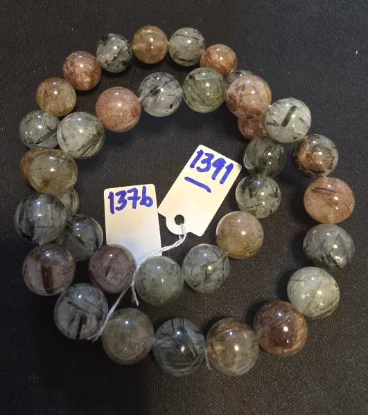 Multi-Rutilated Quartz (มัลติ-รูทิเลต ควอตซ์)