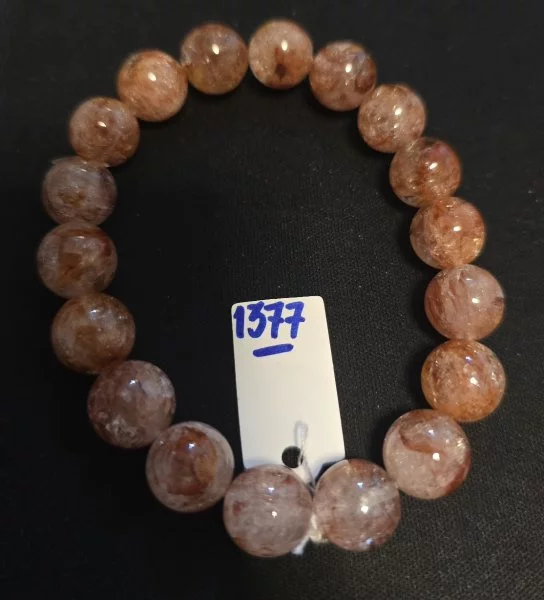 Hematoid Quartz (เฮมาทอยด์ ควอตซ์)