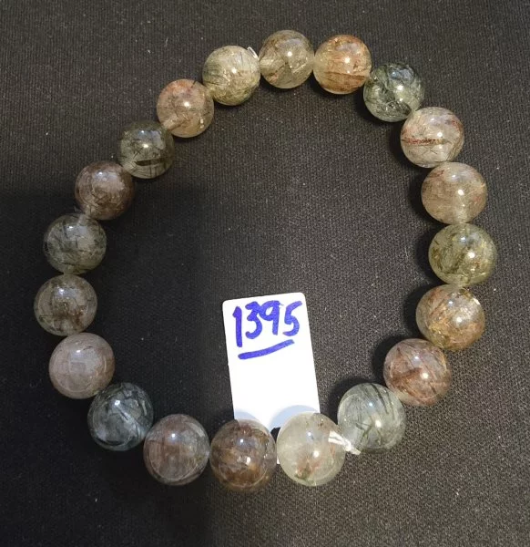 Multi-Rutilated Quartz (มัลติ-รูทิเลต ควอตซ์)