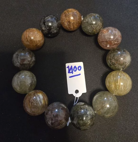 Multi-Rutilated Quartz (มัลติ-รูทิเลต ควอตซ์)