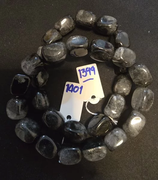 Black Rutilated Quartz (ควอตซ์ไหมสีดำ)