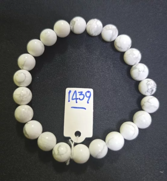 Howlite (ฮาวไลต์)