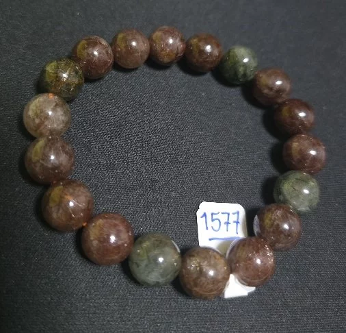 Green and Copper Rutilated Quartz (ไหมเขียว+ไหมนาค)