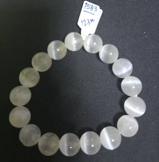 Selenite (เซเลไนต์)