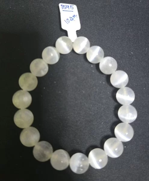 Selenite (เซเลไนต์)