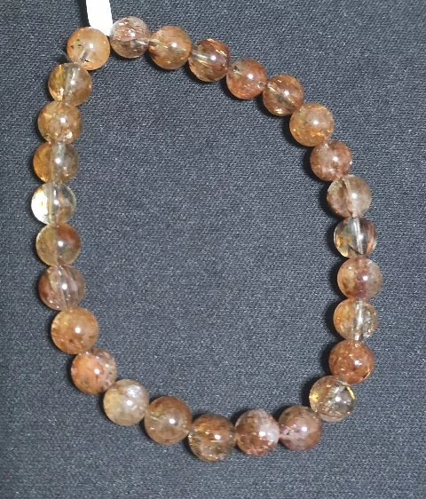 Red Rutilated Quartz (ไหมแดง)