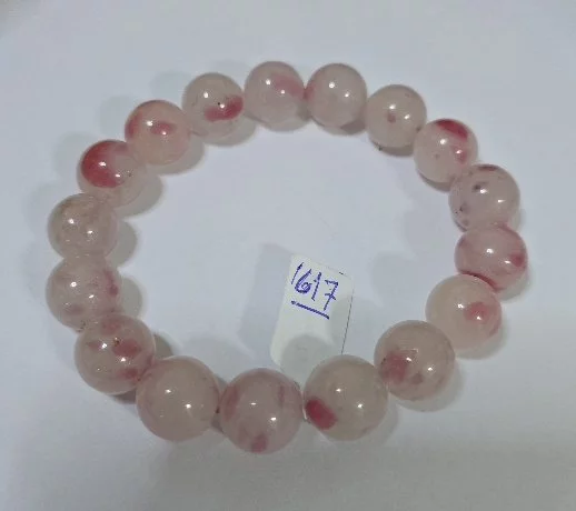 Rhodonite (โรโดไนท์)